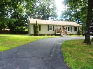 39 Delaware Dr, Sparrow Bush, NY 12780
