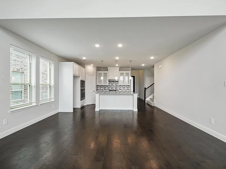 9920 Bitterroot Dr — Photo 6
