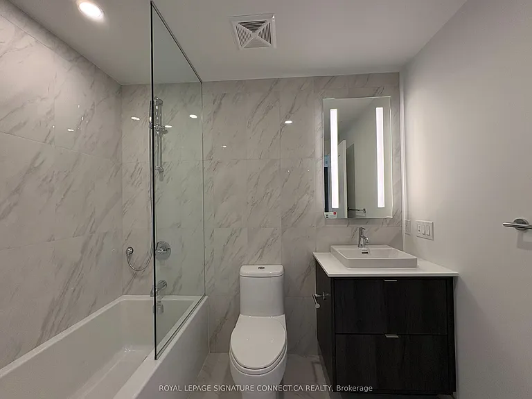 858 Dupont St #607 — Photo 14