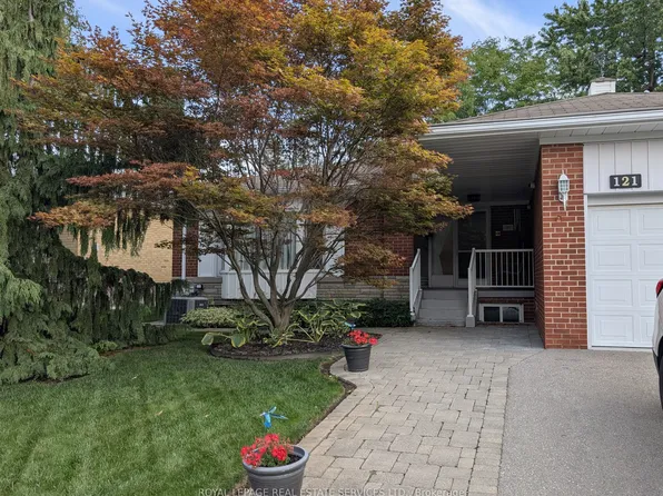 121 Elvaston Dr, Toronto, ON M4A 1N8