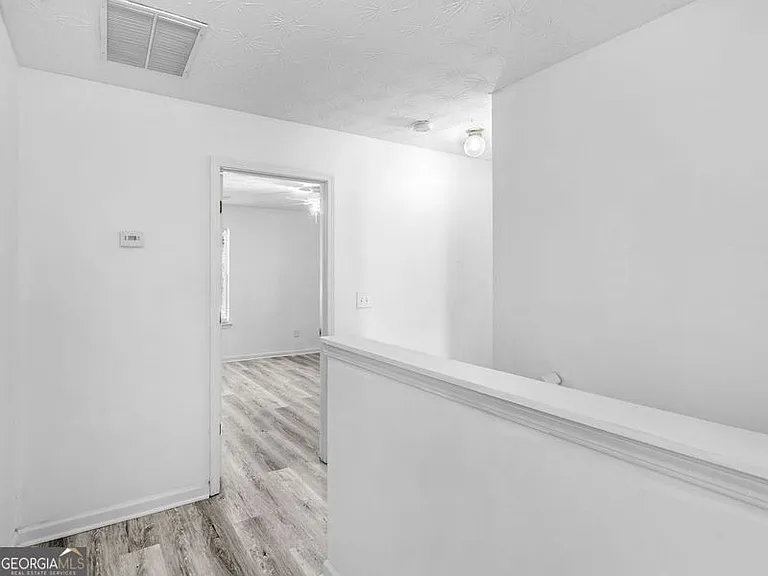 305 Nunnally Dr — Photo 17