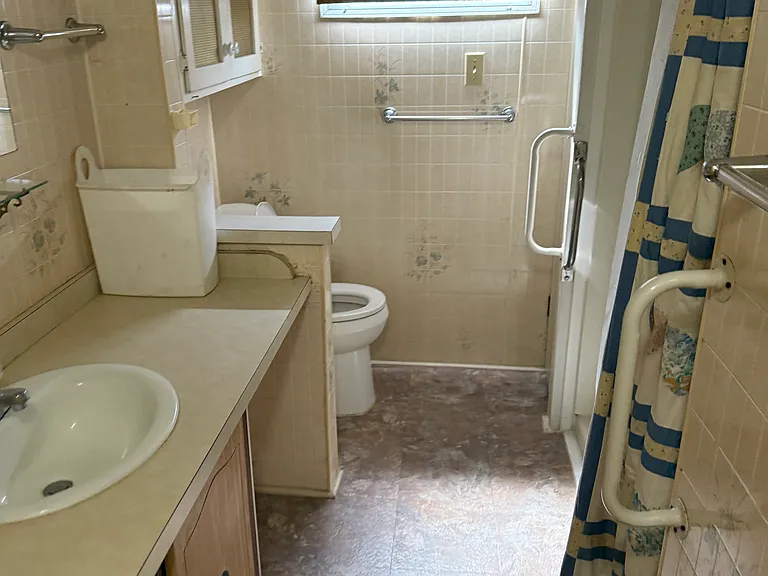 6348 New York St — Photo 14
