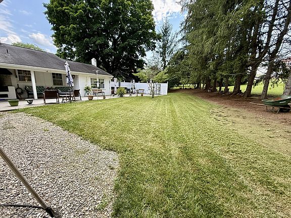 3rd image of 114 Orchard Dr