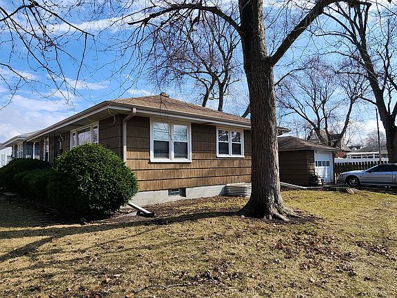 3rd image of 3617 Monroe St