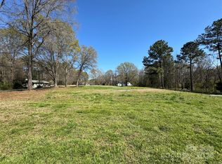 400 Howie Mine Rd, Waxhaw, NC 28173