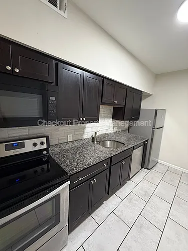 5531 Pershing Ave #12 Photo 1