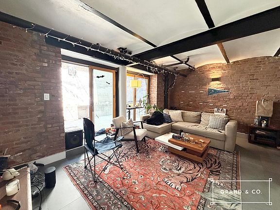 3rd image of 135 Eldridge St APT 1E