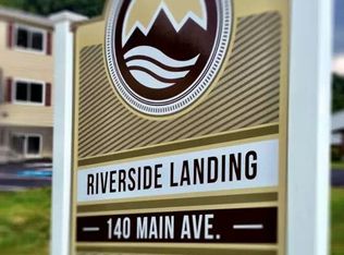140 Main Ave, Nitro, WV 25143