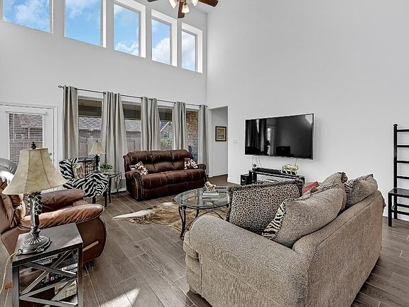 4th image of 3720 Flower Bluff Ct