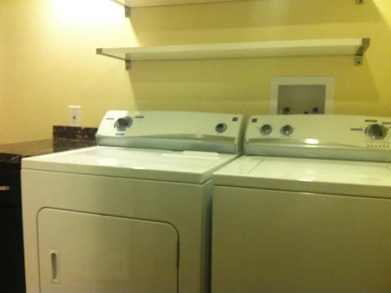 100 Hillgrove Ave #102 — Photo 13