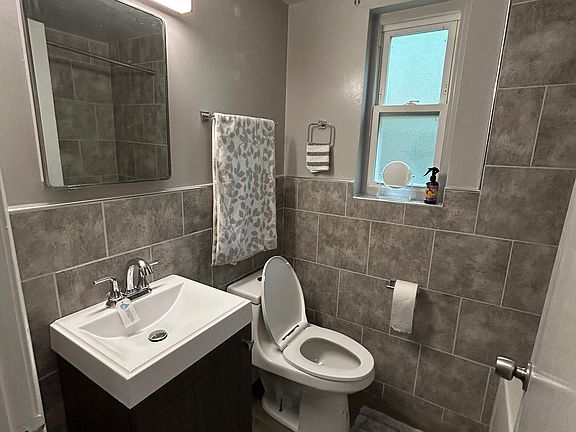 3rd image of 2958 Westridge Ave #1