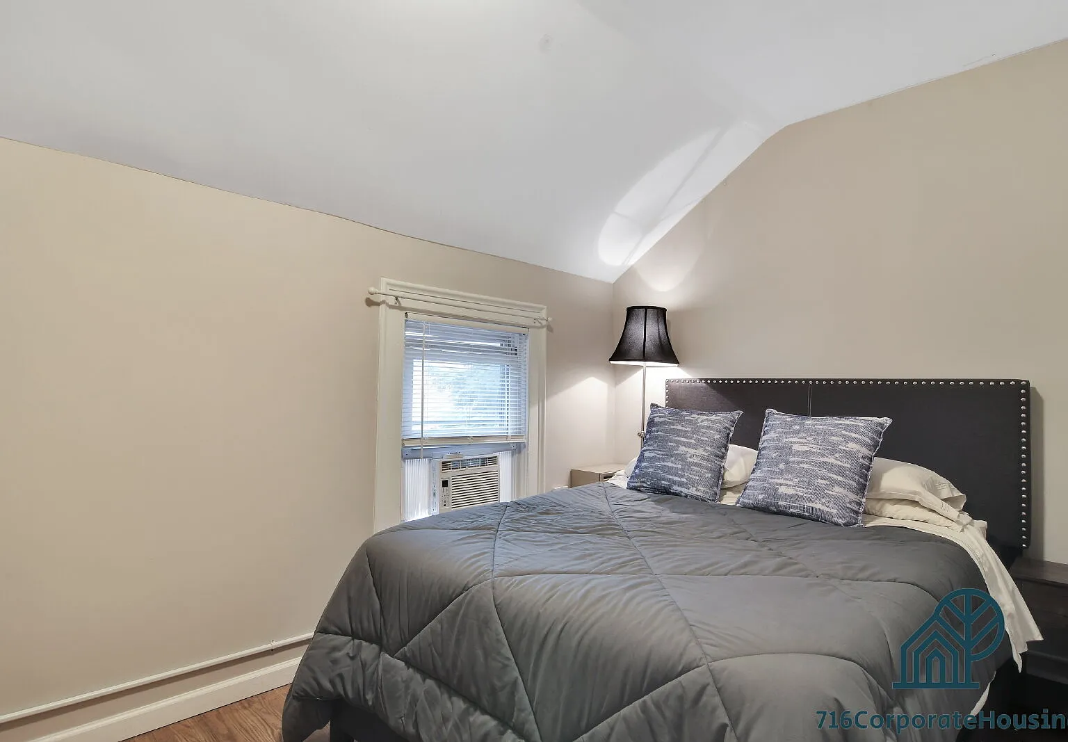 1 bed, 1.0 bath, 500 sqft, $1,700 — Photo 4