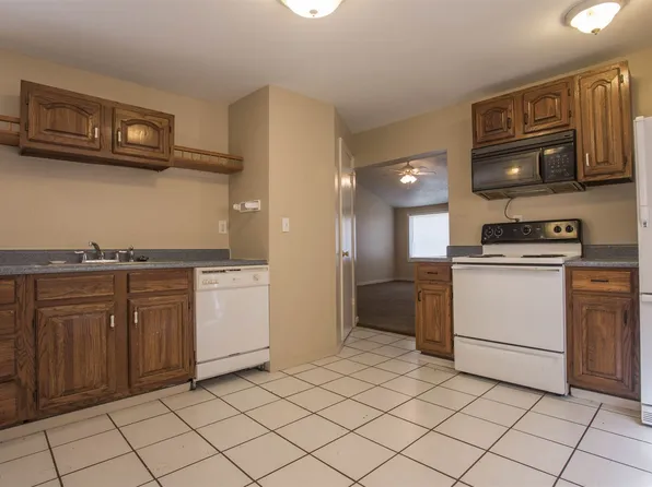 242 Connolly Dr, Saint Louis, MO 63135