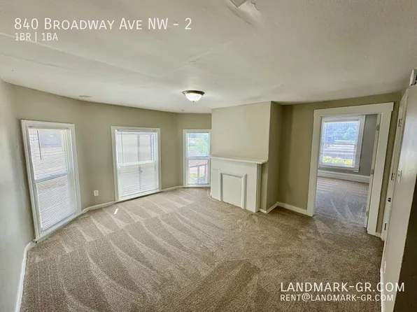 840 Broadway Ave NW, Grand Rapids, MI