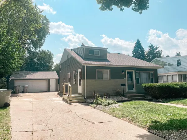 8027 West Custer AVENUE, Milwaukee, WI 53218