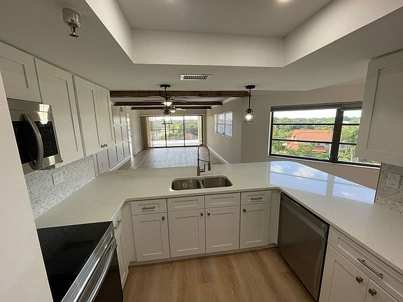 5th image of 2090 S Tamiami Trl Unit 401