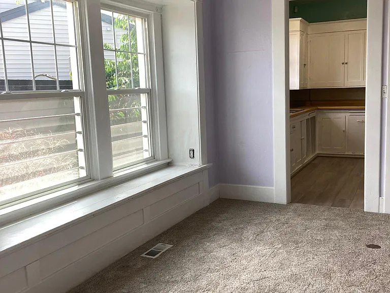 1250 Ferry St SW — Photo 10