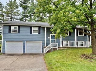 1022 W Cooper St, Maryville, MO 64468