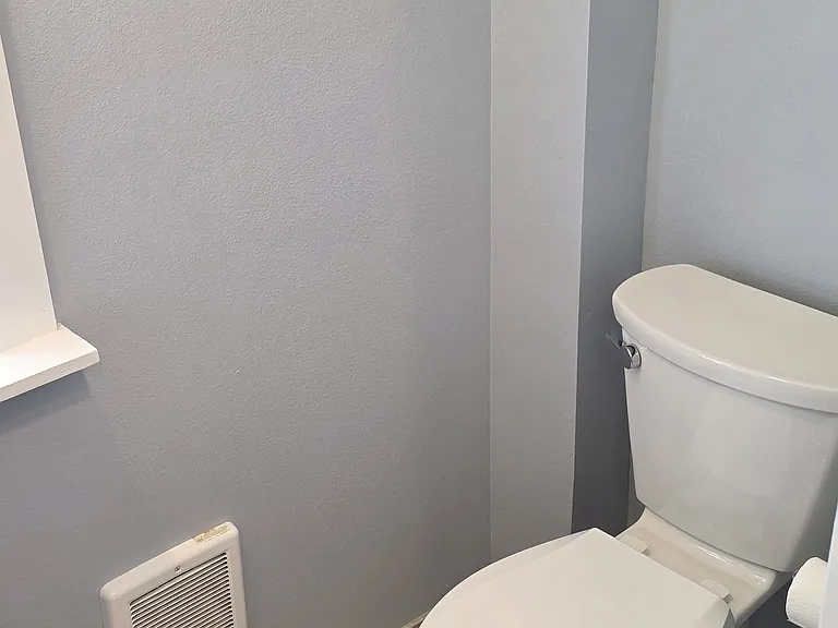 7458 N Jordan Ave #B — Photo 34