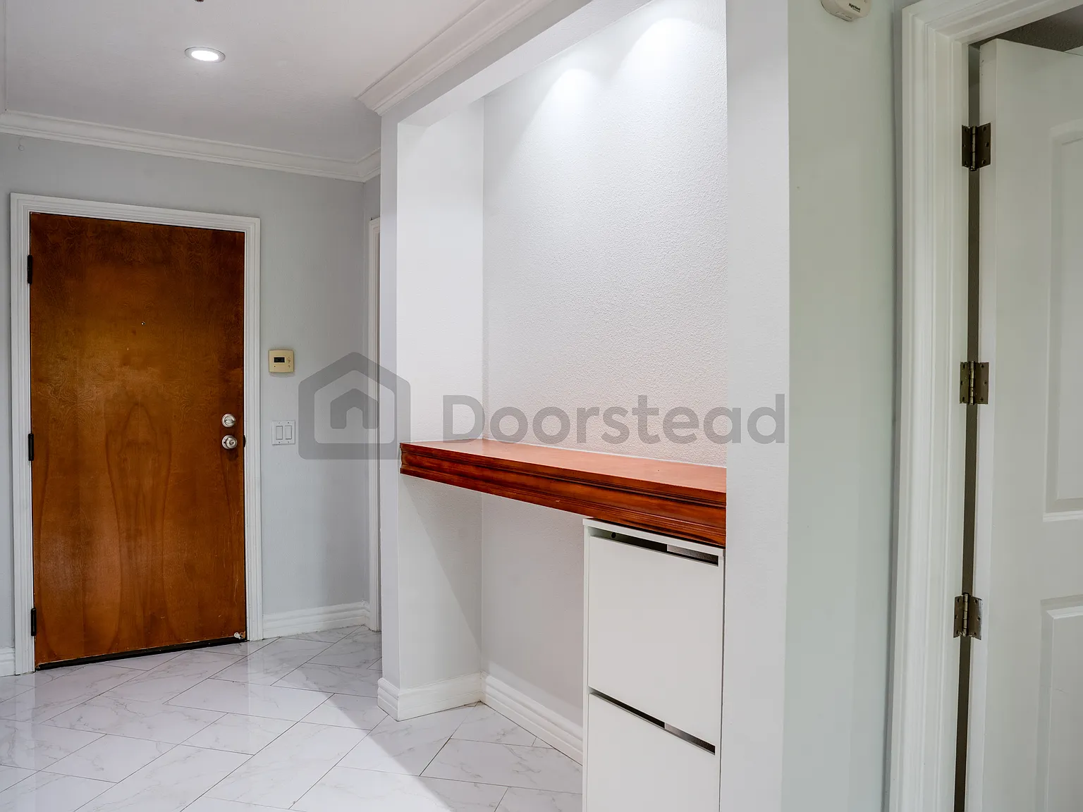 2 bed, 1.0 bath, 1100 sqft, $4,050 — Photo 3