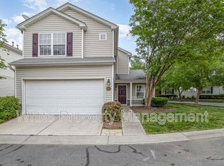 9036 Meadowmont View Dr, Charlotte, NC 28269
