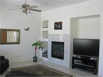 4th image of 11755 Kingsland Ave