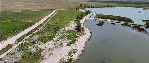 1st image of 124 Round Lake Rd