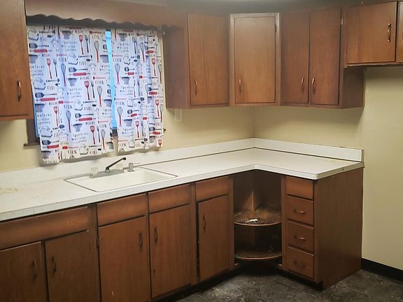 2nd image of 108 Stevens Ave