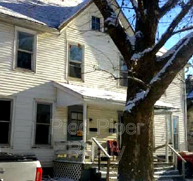311 N Chicago Ave — Photo 1