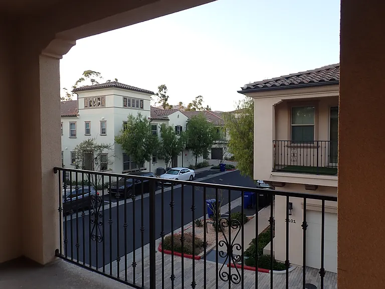 1112 El Paseo — Photo 6