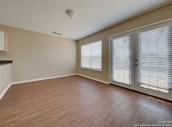 5th image of 8225 Laurel Bnd