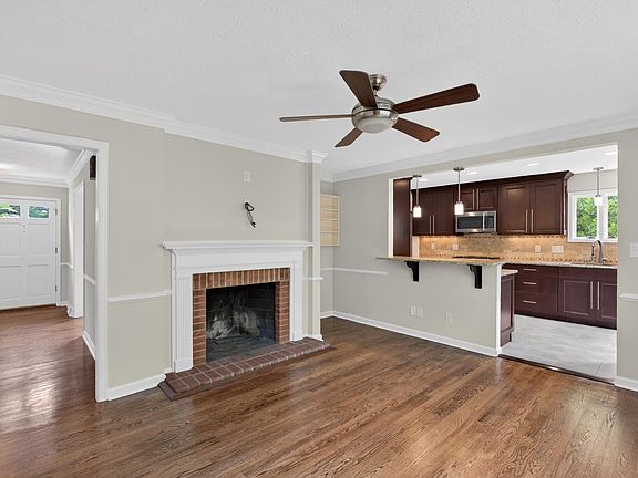 2nd image of 4636 Locksview Rd