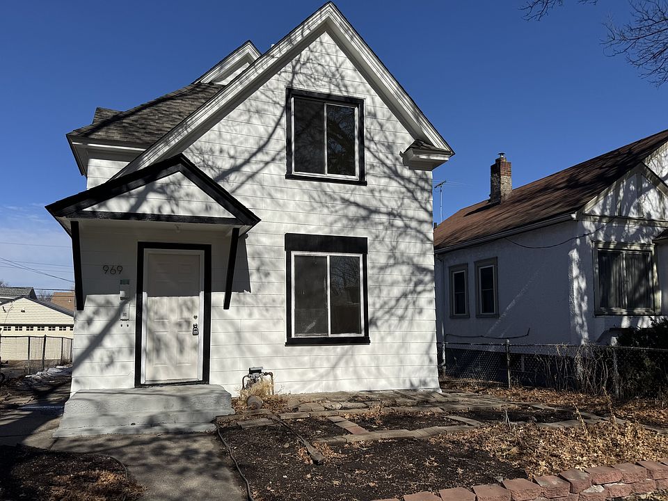 1st image of 969 Edmund Ave W #2