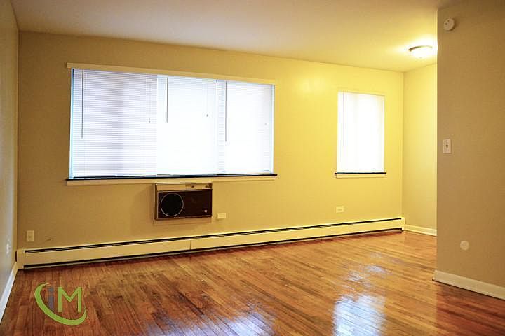 2nd image of 5848 N Kenmore Ave APT 0403