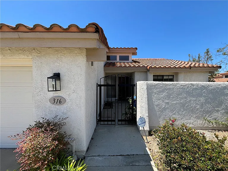 316 Pebble Beach Dr — Photo 1