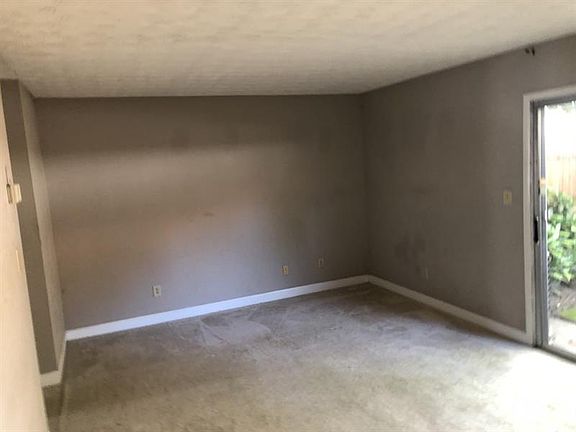 5th image of 1815 Ashborough Cir SE APT C