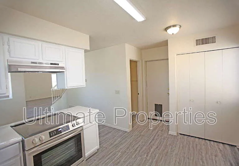 4645 N 99th Dr — Photo 8