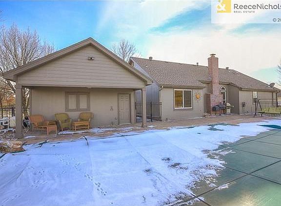 3rd image of 6950 W 163rd Ter