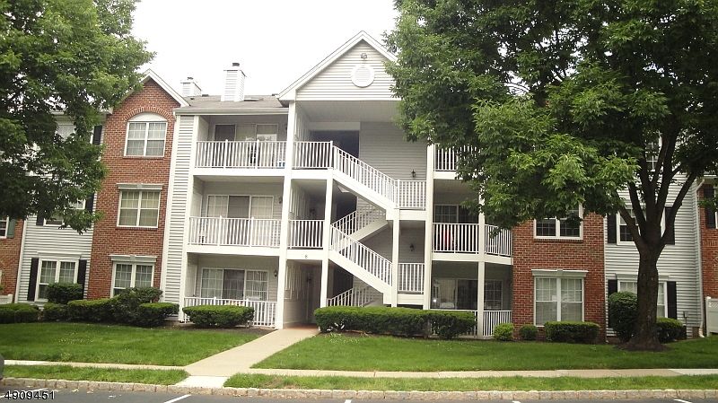 1st image of 814 Breckenridge Dr