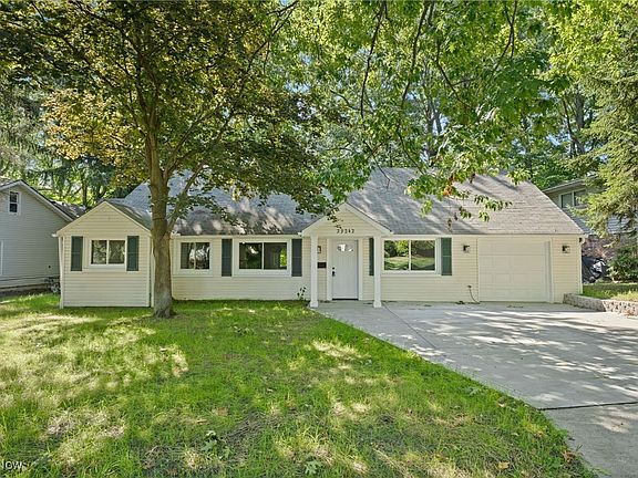 2nd image of 29242 Ashwood Dr