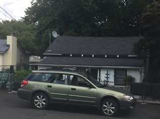 1961 Oakford Ave, Feasterville Trevose, PA 19053