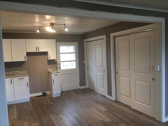 4th image of 3930 Beatty Dr