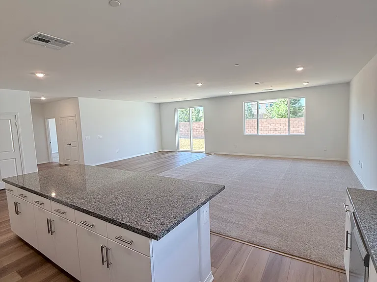 339 Deer Lake Way — Photo 4