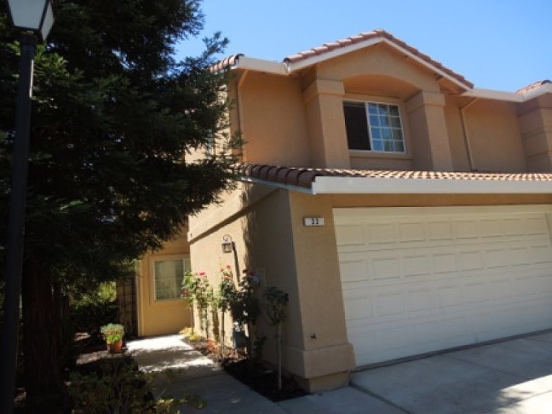 1st image of 33 Portola Ct