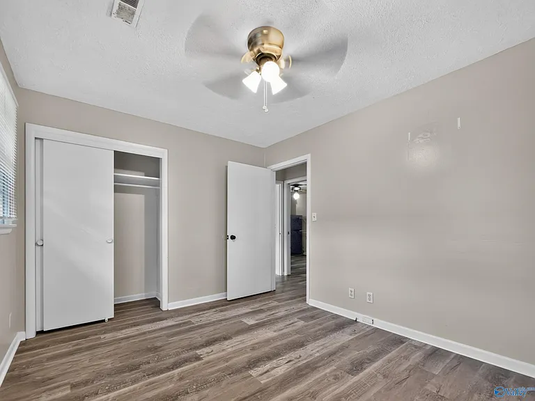 2303 Lynn Rd NW — Photo 3