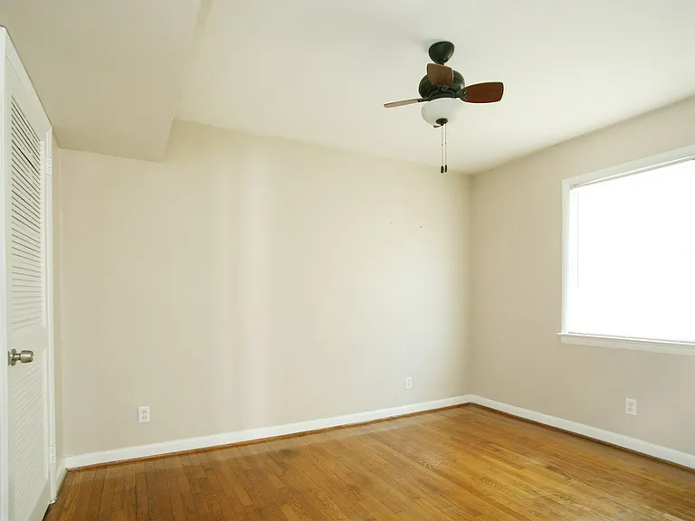 425 26th St #7 — Photo 10
