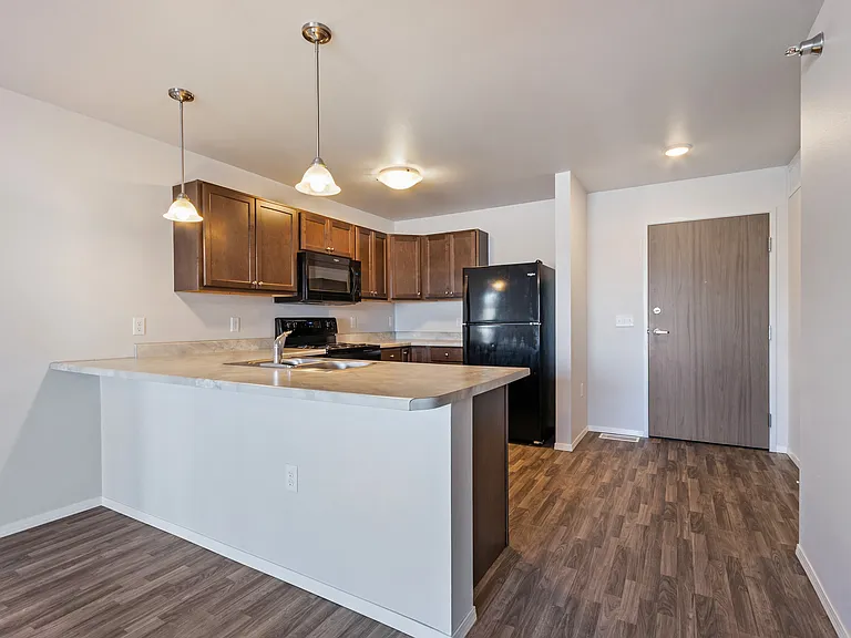 Sawyer Pointe — Photo 6