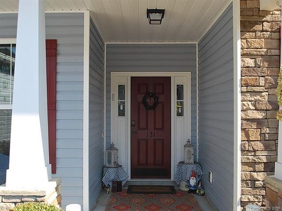 2nd image of 131 Creekwalk Ln