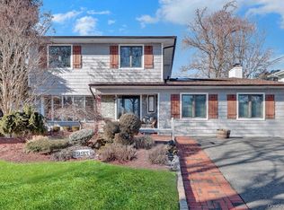 1993 Lowell Lane, Merrick, NY 11566