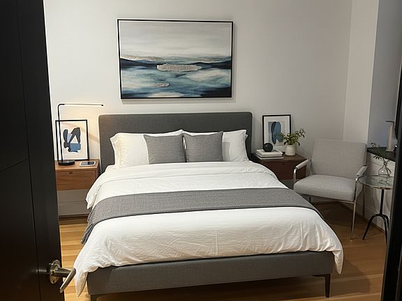 4th image of 8 W 108th St APT 25
